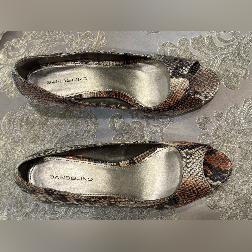Bandolino Snakeskin Pattern Flats in Brown and Tan